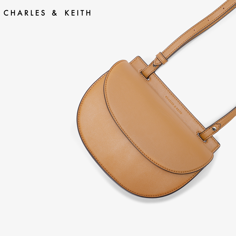 CHARLES＆KEITH 馬鞍包 CK2-80780293 歐美復古風單肩包斜挎包