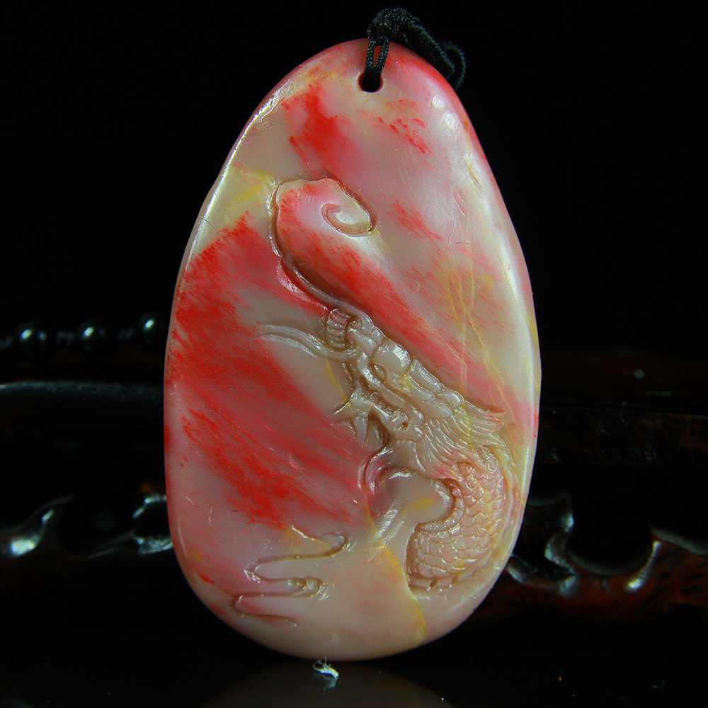 国宝鸡血石降龙吐瑞挂件 质地温润佩戴送礼精品