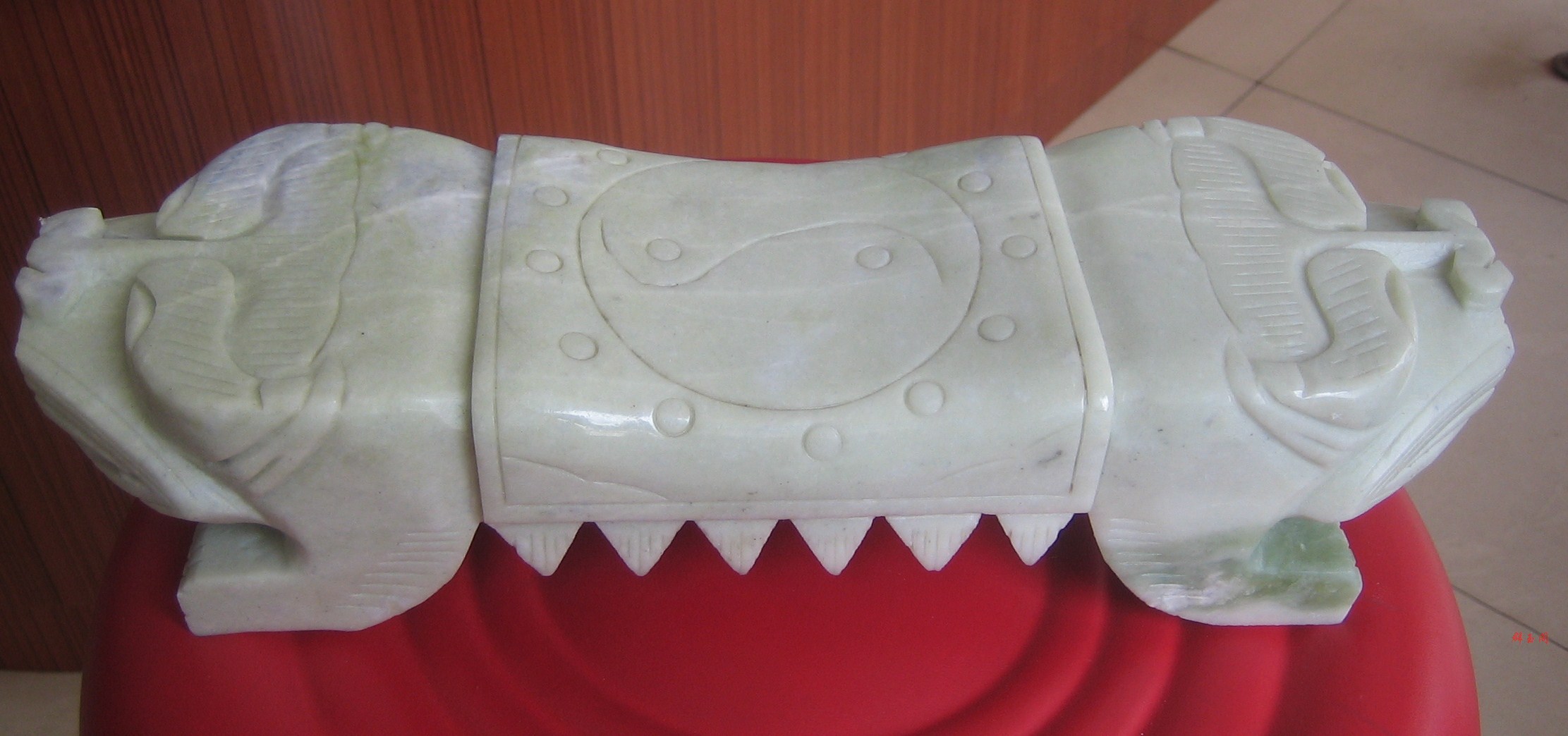 天然玉石枕头正品蓝田玉虎枕玉石虎枕玉器枕头保健促睡眠