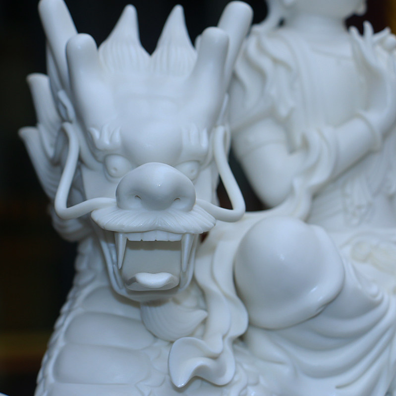 福建省工艺美术大师林鸿福作品《麒麟观音》陶瓷摆件
