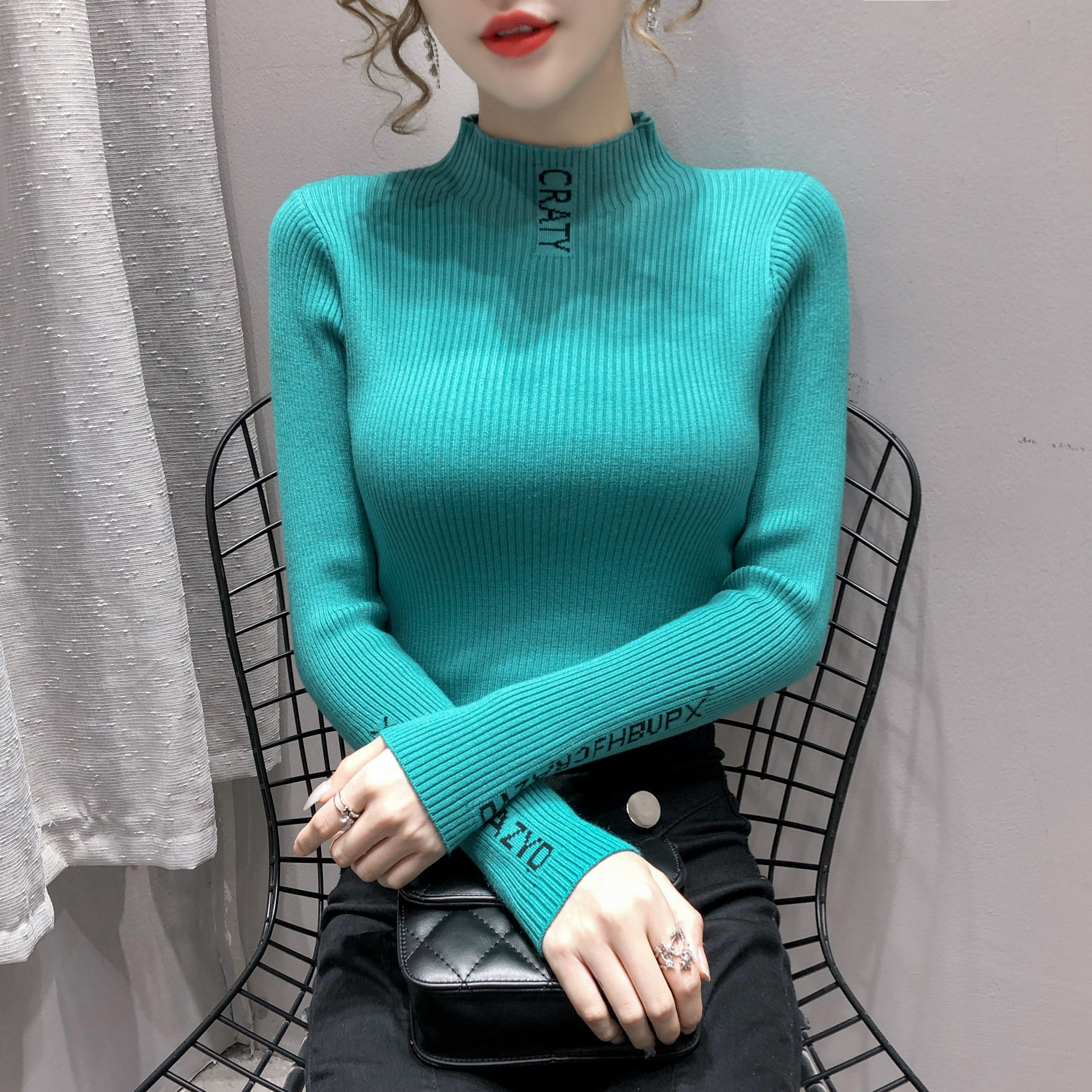 字母长袖半高领打底衫女秋冬2021新款弹力紧身针织衫上衣套头毛衣