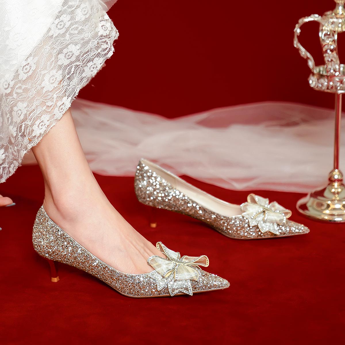 归艺金色水晶婚鞋女低跟新娘鞋孕妇可