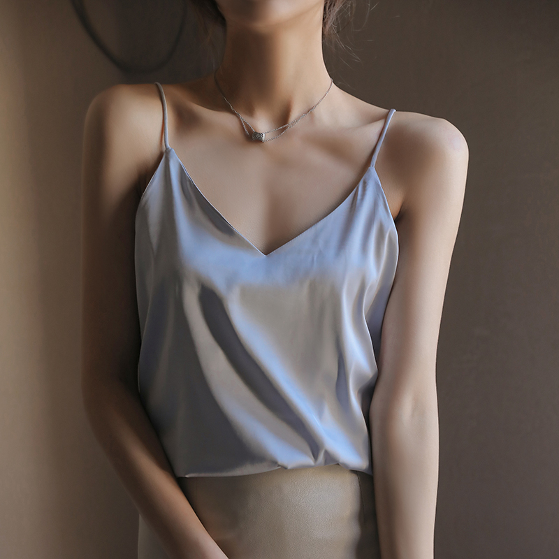 真丝吊带背心女内搭西装缎面冰丝v领夏季无袖上衣打底宽松外穿ins