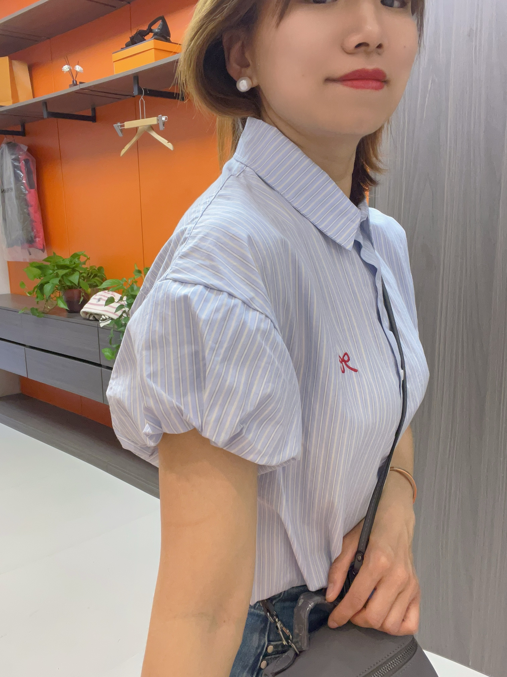 韩版翻领条纹排扣刺绣蝴蝶结短袖衬衫夏季时尚学院风减龄衬衣