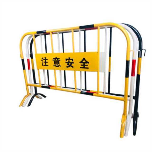 黄黑铁马护栏隔离栏市政道路马围交通加厚施工围挡路基坑路栏