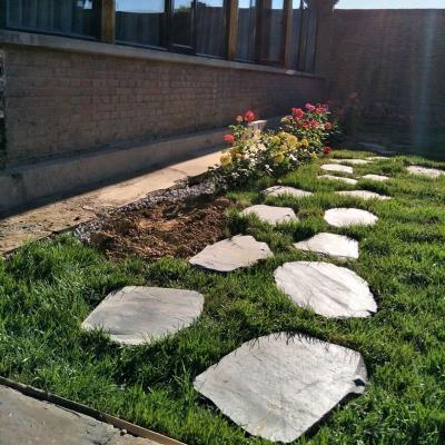 园林青石板天然石花园脚踏草坪不规则踏步石圆形垫脚庭院汀步石材