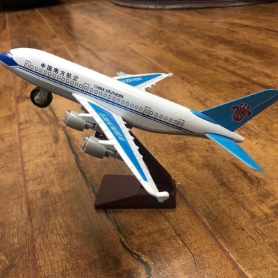 中国南方航空小飞机模型仿真合金客机玩具儿童航模民航a380双层