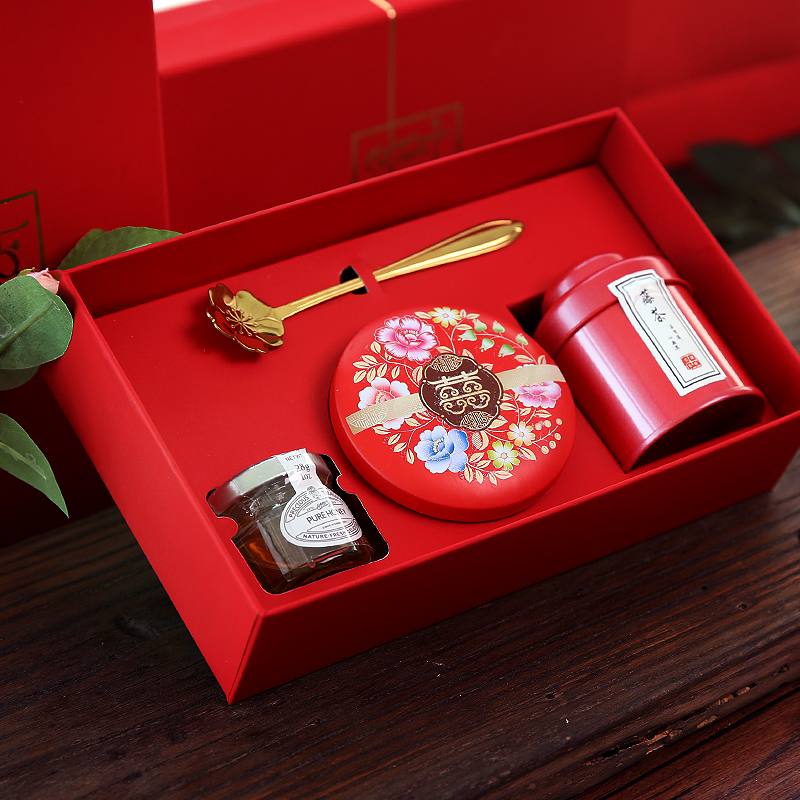 婚礼伴手礼中式结婚回礼创意中国风喜糖礼盒果送伴娘伴手礼盒在类目 节庆用品/礼品, 糖盒/糖盒配件中 - 来自Buy2taobao.com提供专业的淘宝代购服务