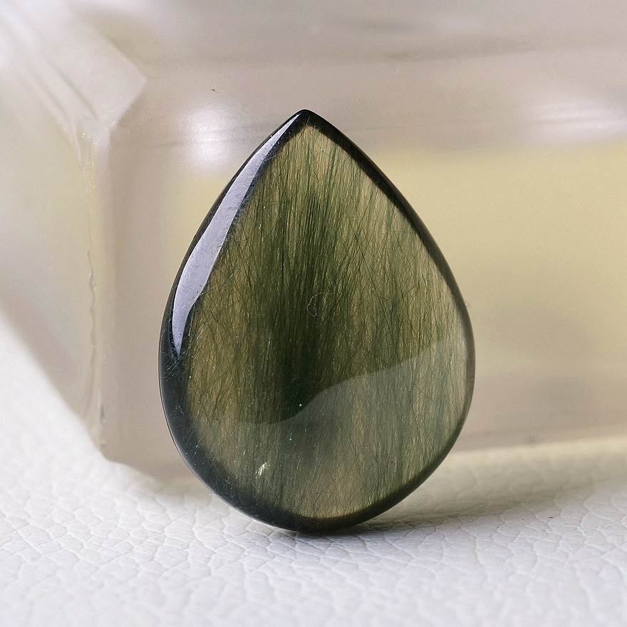 极品绿发晶水滴形吊坠 体通透