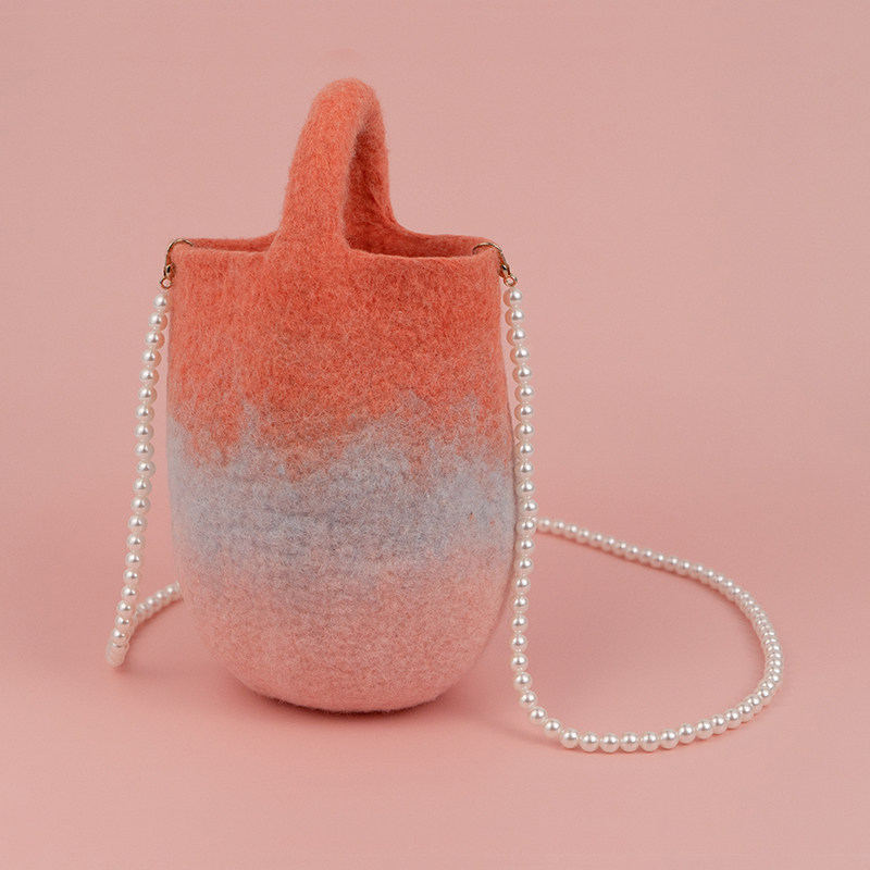 轲人造物羊毛毡湿毡珍珠水桶包斜跨单肩手提小包礼物链条包小清新