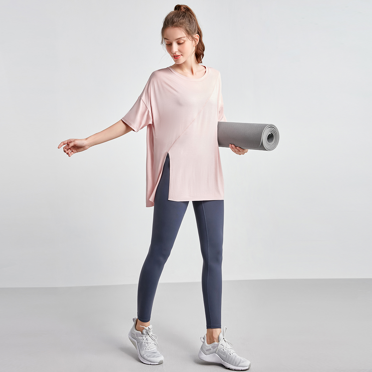 瑜伽服女套装专业运动衣夏季薄款健身普拉提罩衫夏装宽松遮肉短袖
