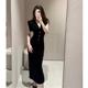 2025新品女装 排扣饰褶皱天鹅绒V领无袖垫肩开叉连衣裙 9977185