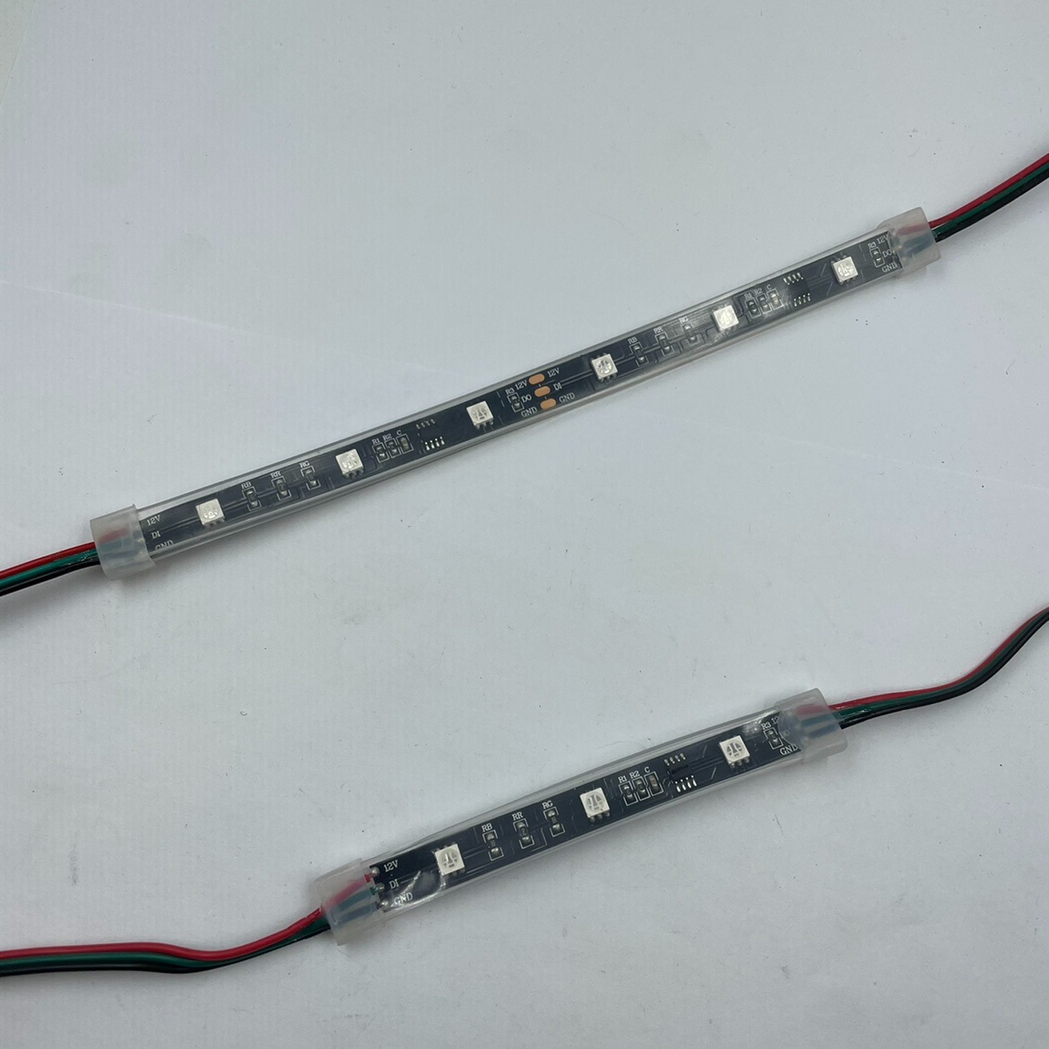 rgb串口软灯条 ws2811驱动芯片 12v 需要专门驱动