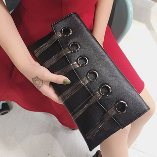 gucci代表性的東西 韓國東大門2020新款個性鏈條小包包手拿包女斜挎包軟鉚釘信封包女 gucci代工