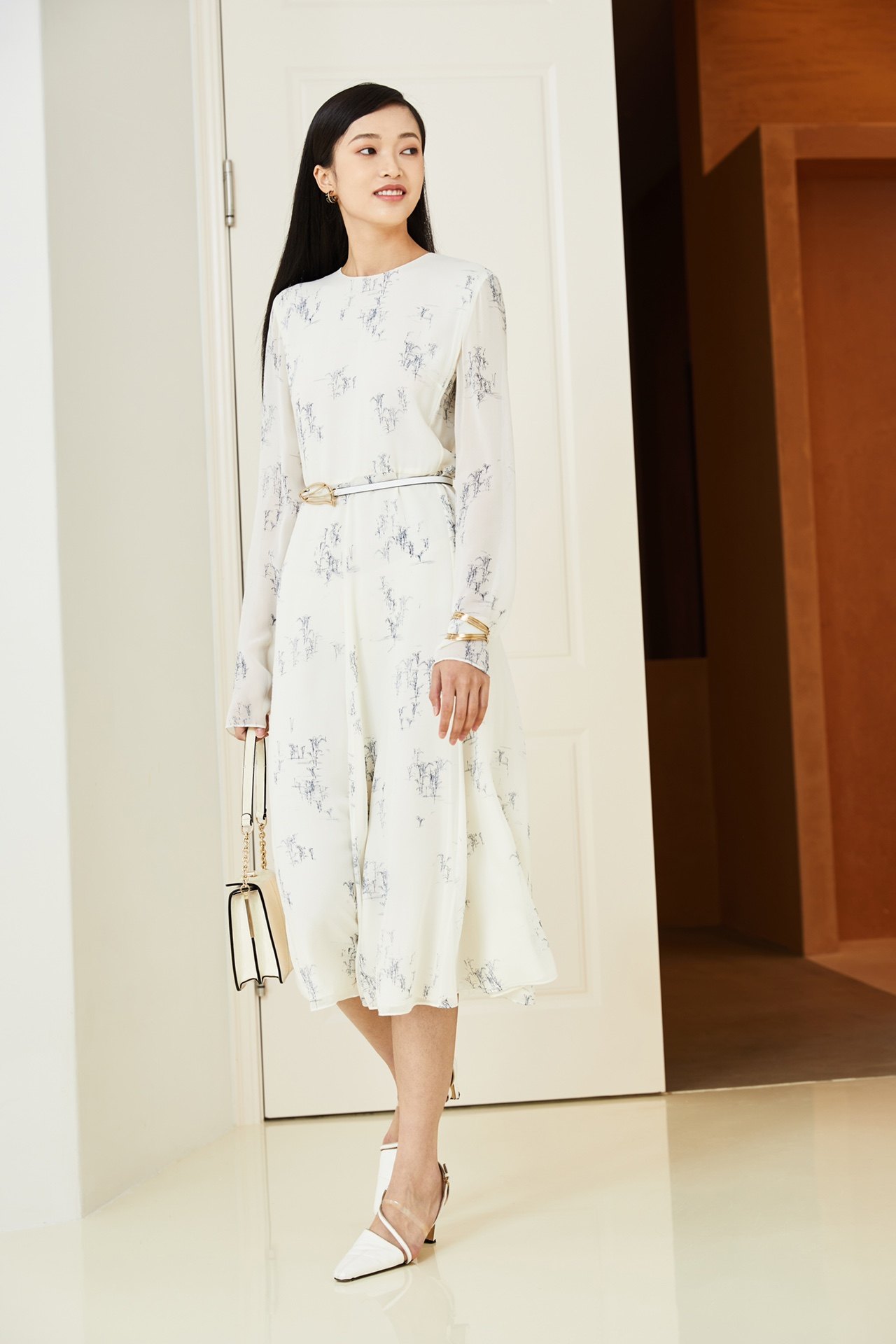 迦达giada迦达2022年早春款白色雪纺丝质海芋印花女士长款连衣裙