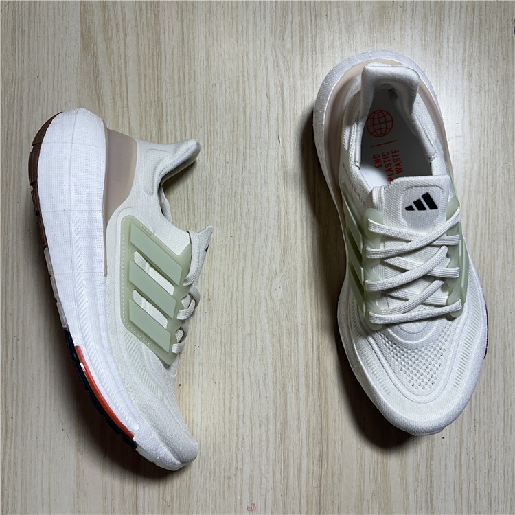 Adidas 阿迪达斯 ULTRA