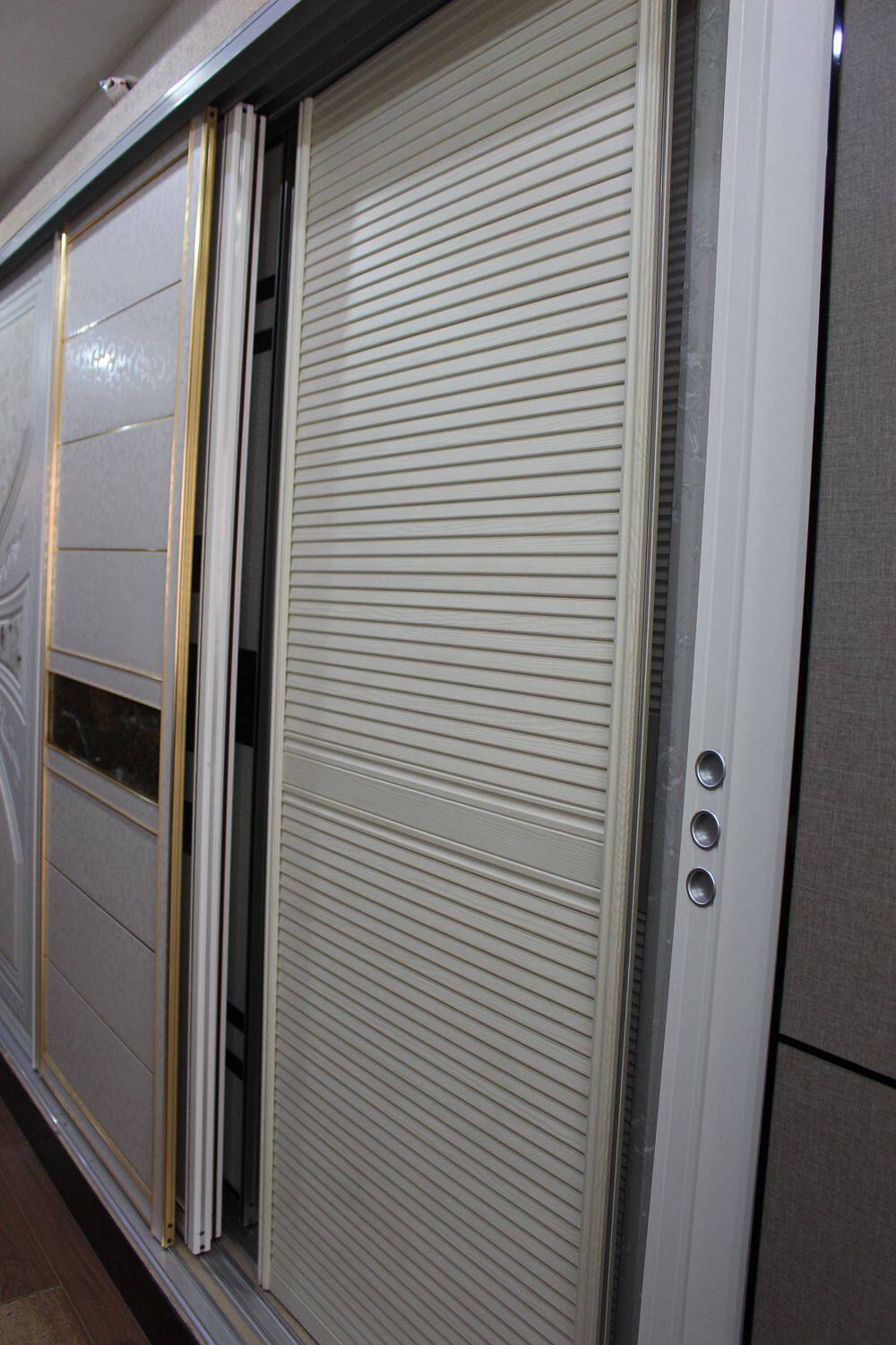 衣柜推拉门定做钛镁合金移门