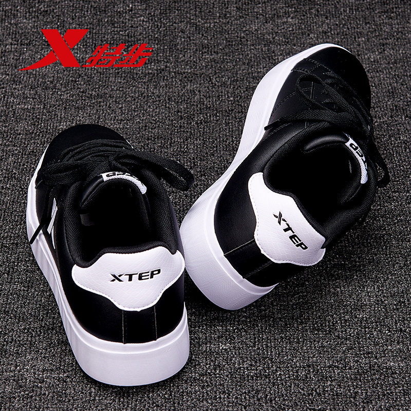 特步男鞋板鞋2021秋季新款皮面运动鞋秋冬黑色学生休闲韩版潮鞋子