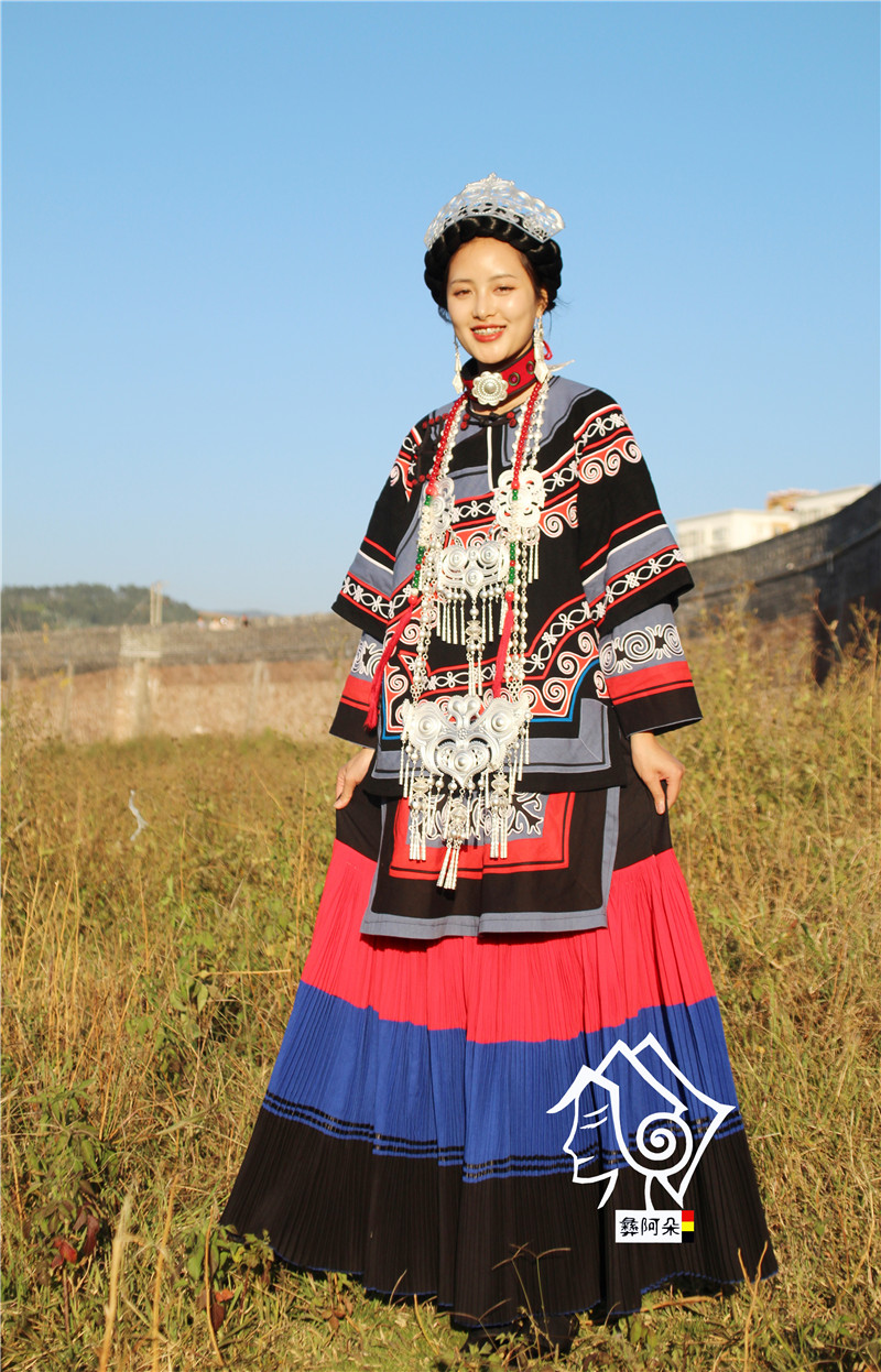 凉山彝族服装女盛装套装复古民族风传统服饰少数民族特色服饰彝族