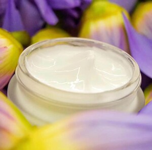 天然护肤品纯植物睡莲保湿面霜补水滋润懒人素颜霜日晚霜孕妇可用