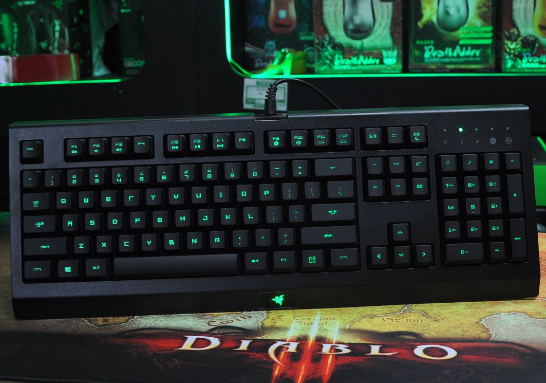 二手 正品razer/雷蛇 萨诺狼蛛专业版 三色背光薄膜静音游戏键盘