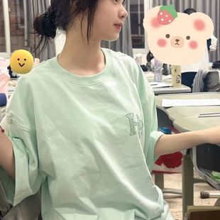 原创浅绿色正肩t恤多巴胺穿搭短袖女款夏季小个子小清新甜美上衣