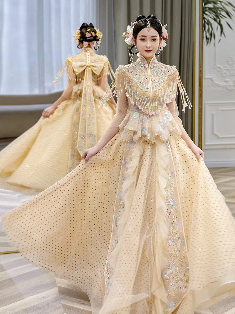 香槟色中国风婚服汉服浣溪沙秀禾服租赁金色秀禾出租2022新款新娘