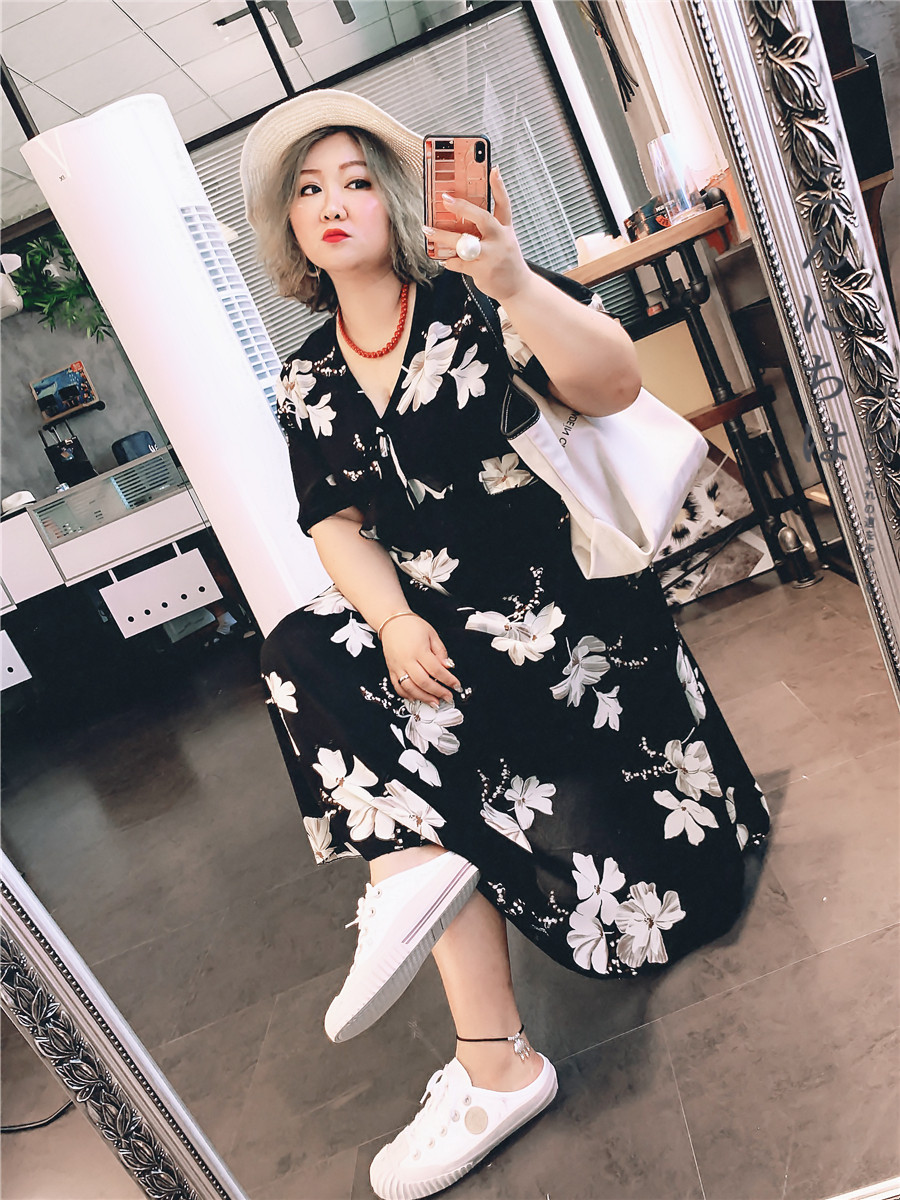 热销大码女装mm夏装_胖妹妹夏装显瘦气质大花裙洋气200斤大码胖mm