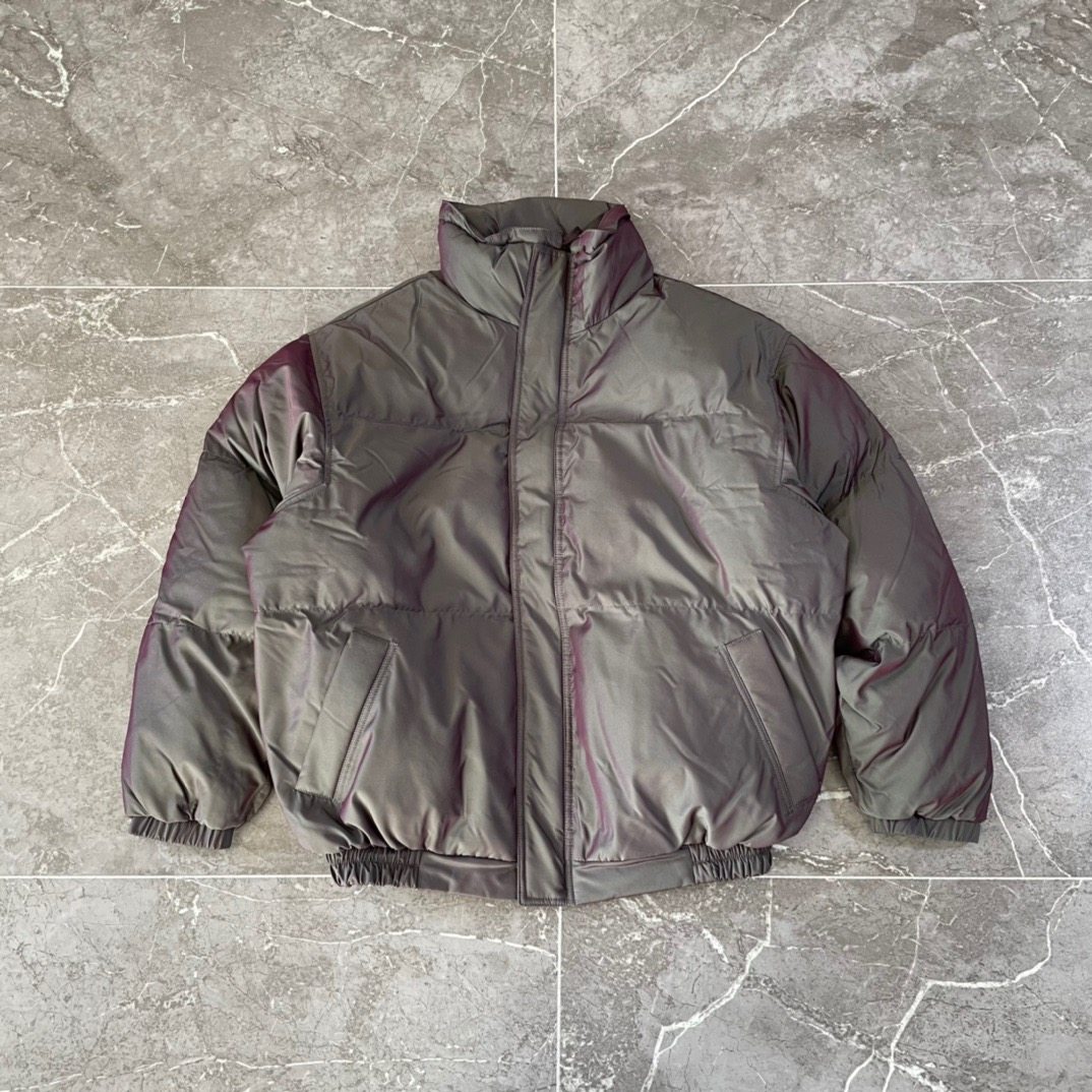 fear of god fog essentials 反光镭射面包服外套羽绒棉服