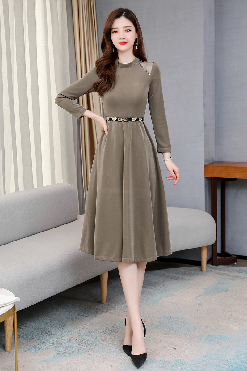 实拍流行长裙子女春秋连衣裙2021新款秋内搭气质打底裙高冷御姐风