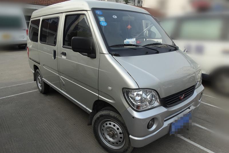 【第一次拍卖】型号为五菱牌lzw6376nf小型普通客车1辆