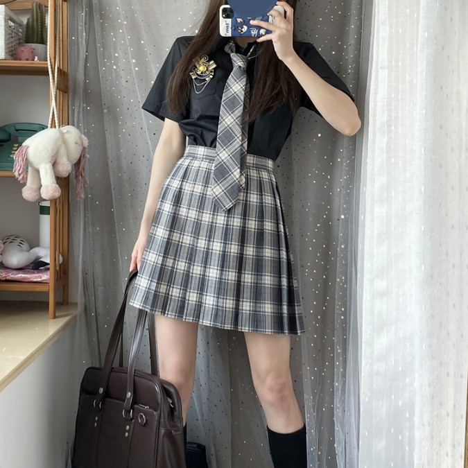 夏季新日系JK学生制服套装短袖黑衬衫格子百褶裙半身裙领带送徽章