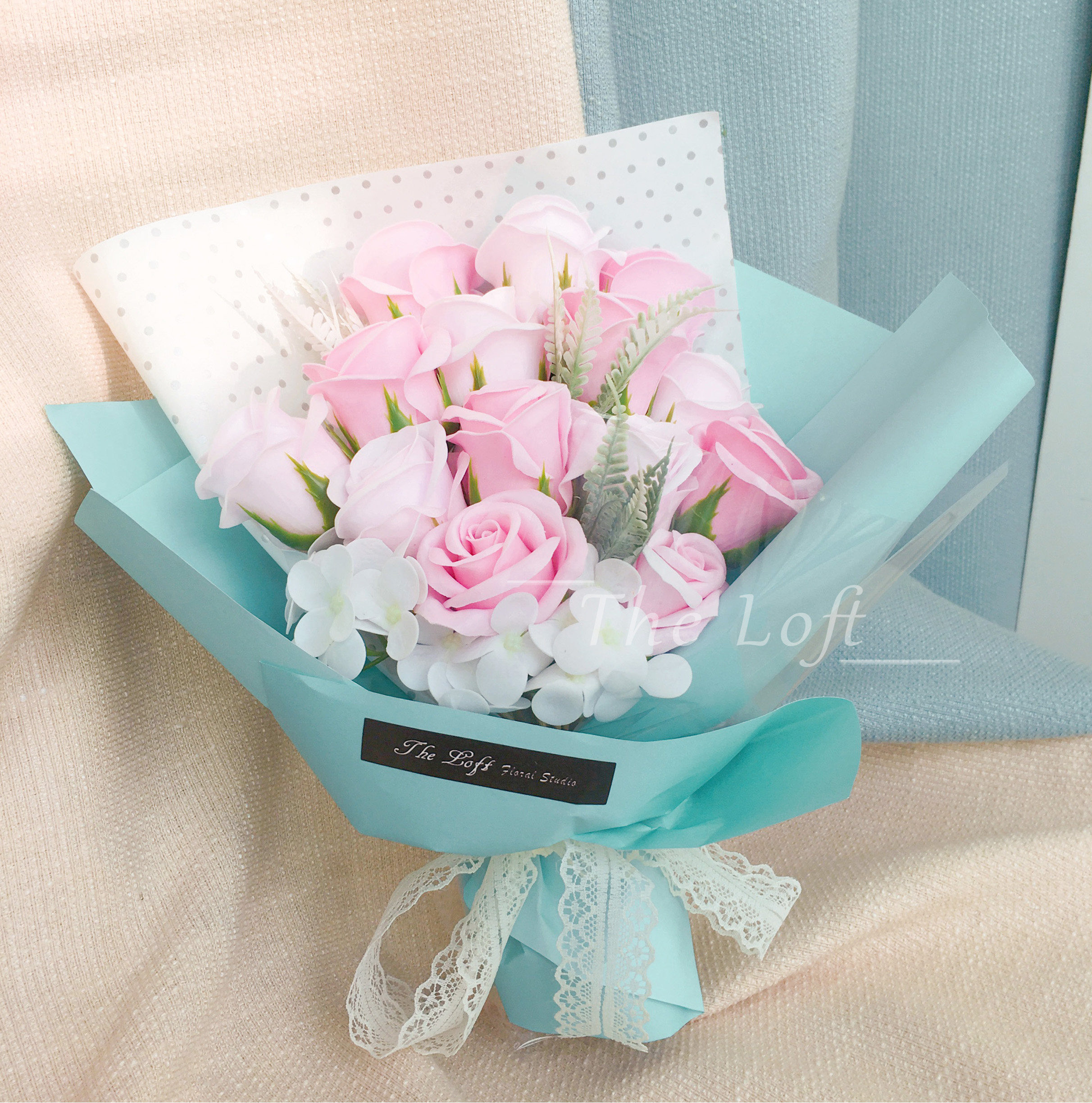 一折玫瑰香皂花束仿真肥皂花送女友_女王节康乃馨玫瑰