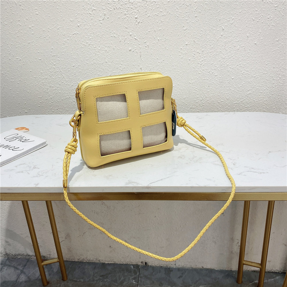2021夏季新款马卡龙镂空方块包日韩休闲百搭单肩斜跨轻便软皮包女