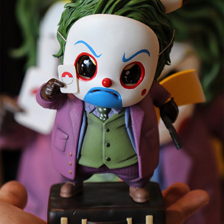 动漫模型黑暗骑士小丑皮卡丘宠物小精灵手办摆件男女生日礼物公仔