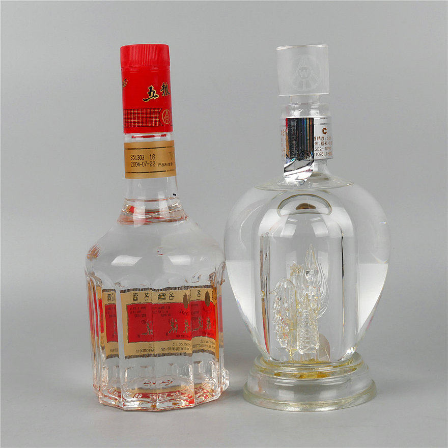 【46】04-05年 五粮液豪华 百年老店 52度 2瓶 500ml