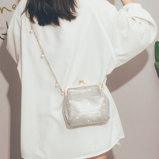 Summer Small Bag For Women 2020 New Popular Super Hot Chain Bucket Bag This Year Korean Style All-match Crossbody Phone Bag Summer Small Bag For Women 2020 New Popular Super Hot Chain Bucket Bag This Year Korean Style All-match Crossbody Phone Bag