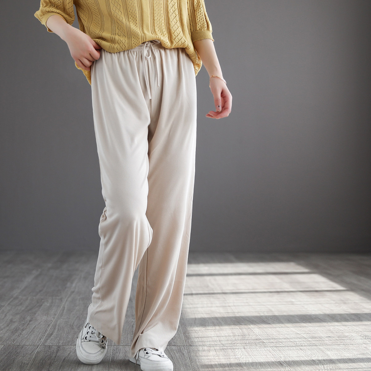 代勒原创文艺复古纯色冰丝休闲裤女士夏季新款显瘦垂感长腿直筒裤