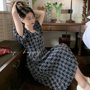 艺讯女装属于几线品牌