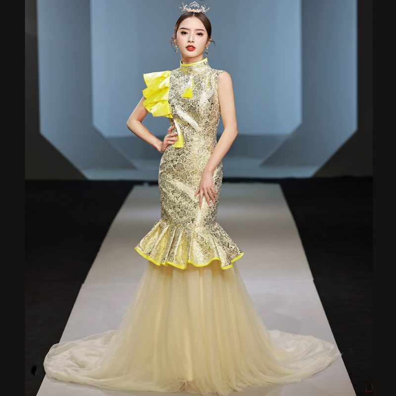 高端模特走秀个性晚礼服拖尾中国风t台国潮主持人时髦复古演出服