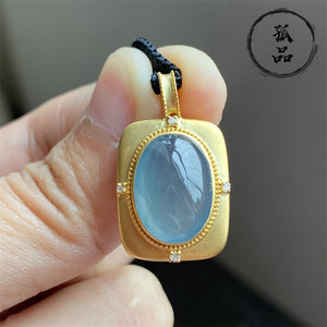 翡翠大蛋面镶嵌18k金吊坠图片