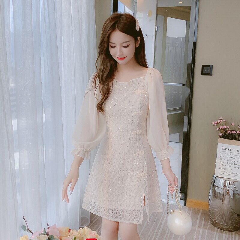 连衣裙少女蕾丝