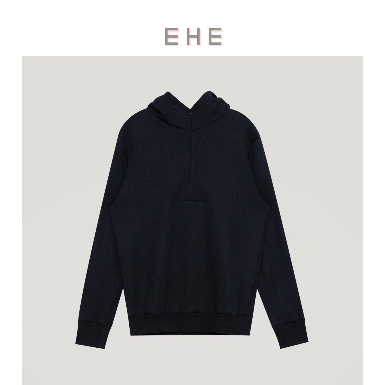 男纯黑连帽卫衣