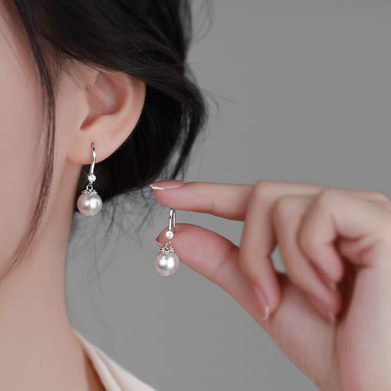 925银珍珠耳钉女轻奢小众设计感气质时尚2023年新款爆款耳环耳饰