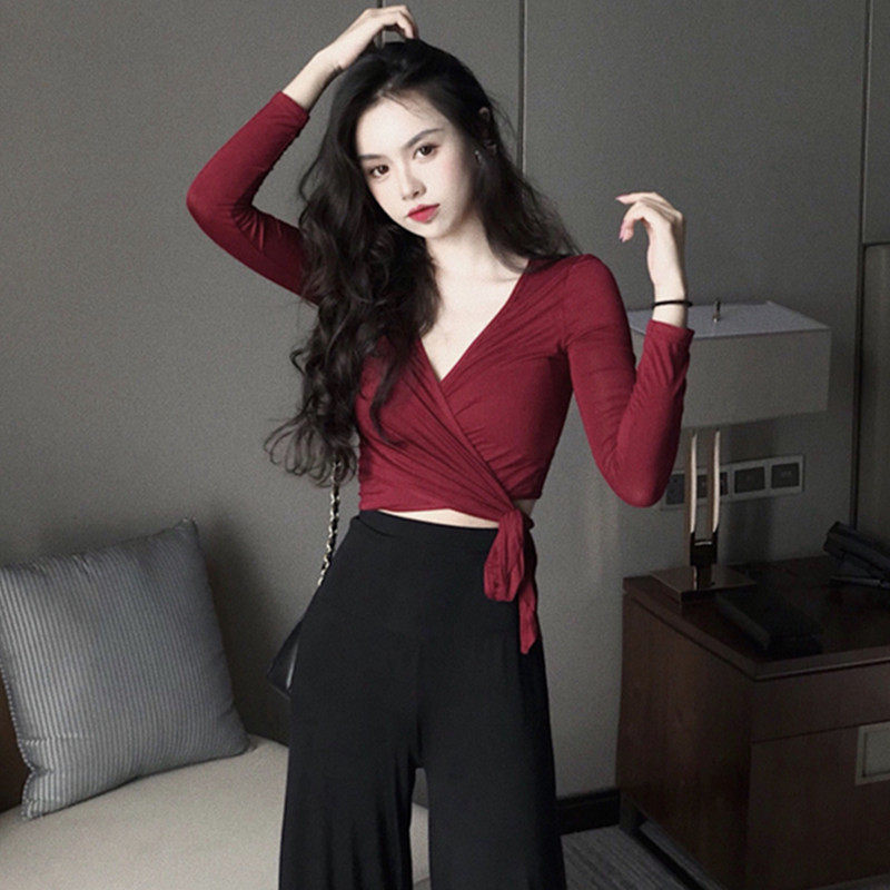 交叉绑带短款_低胸v领绑带打底短款t恤女性感长袖交叉打结系带时尚