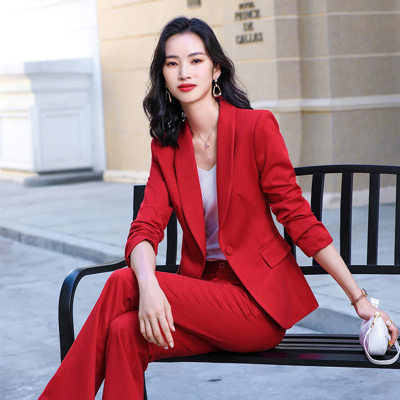 红色西服套装女冬