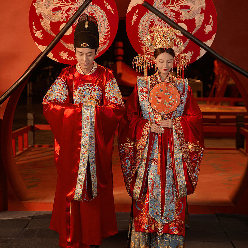 明制汉服婚服2022新款男女情侣套装凤冠霞帔结婚中式婚纱古装嫁衣