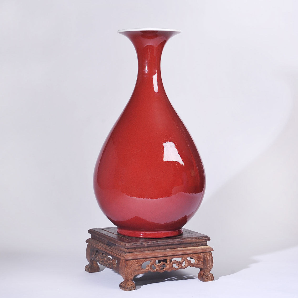 建国瓷厂郎红玉壶春瓶