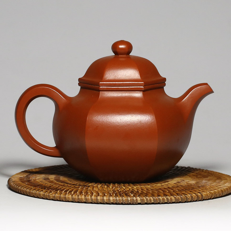 极品收藏 名人佳作 吴顺芬 《六方掇球》