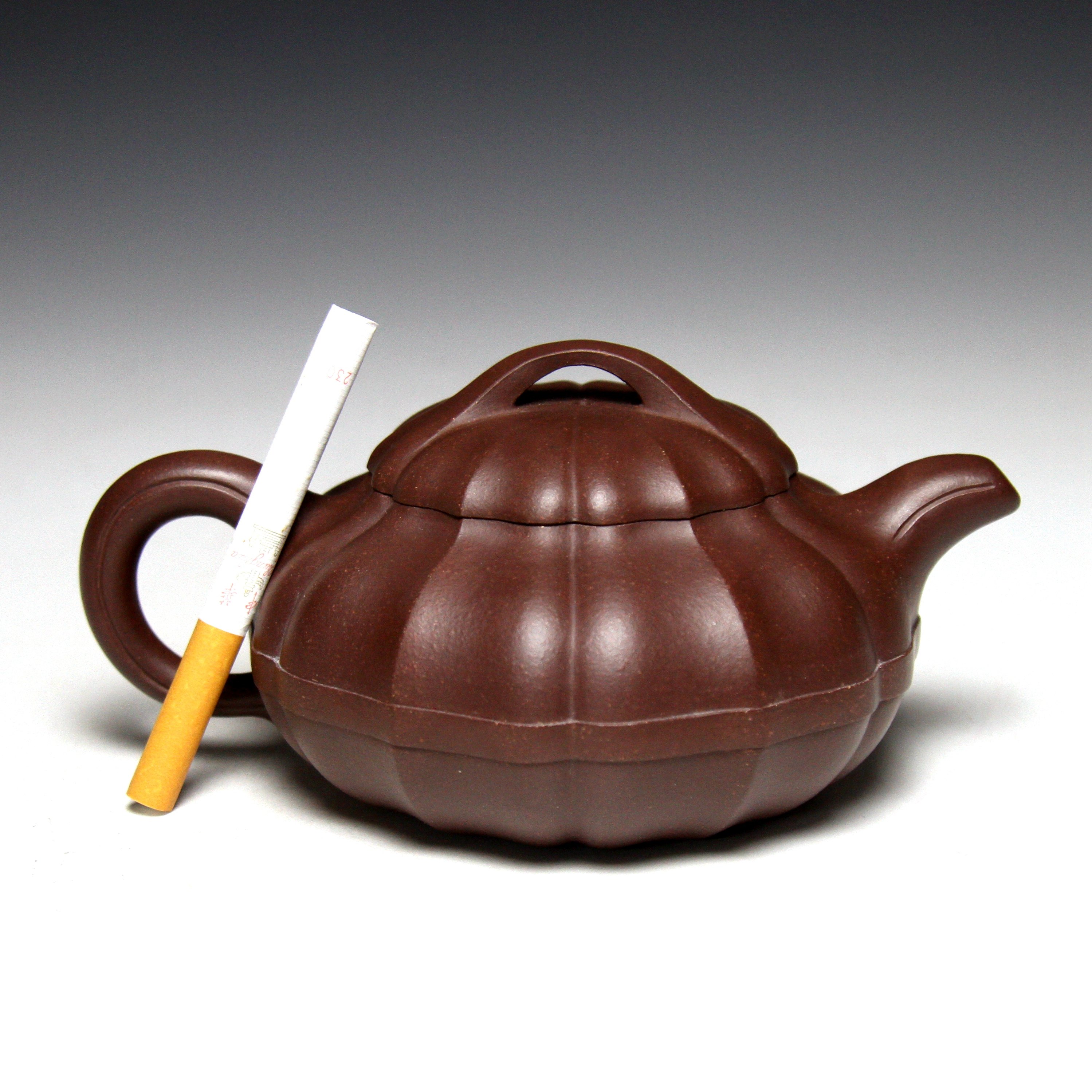 国家级工艺美术师 洪发军 【菱花线圆】 老紫泥 310cc